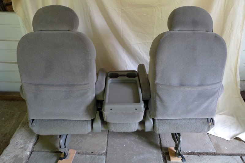 • Nice 2nd & 3rd Row Seats & Belts for Sale 1999 Astro LT